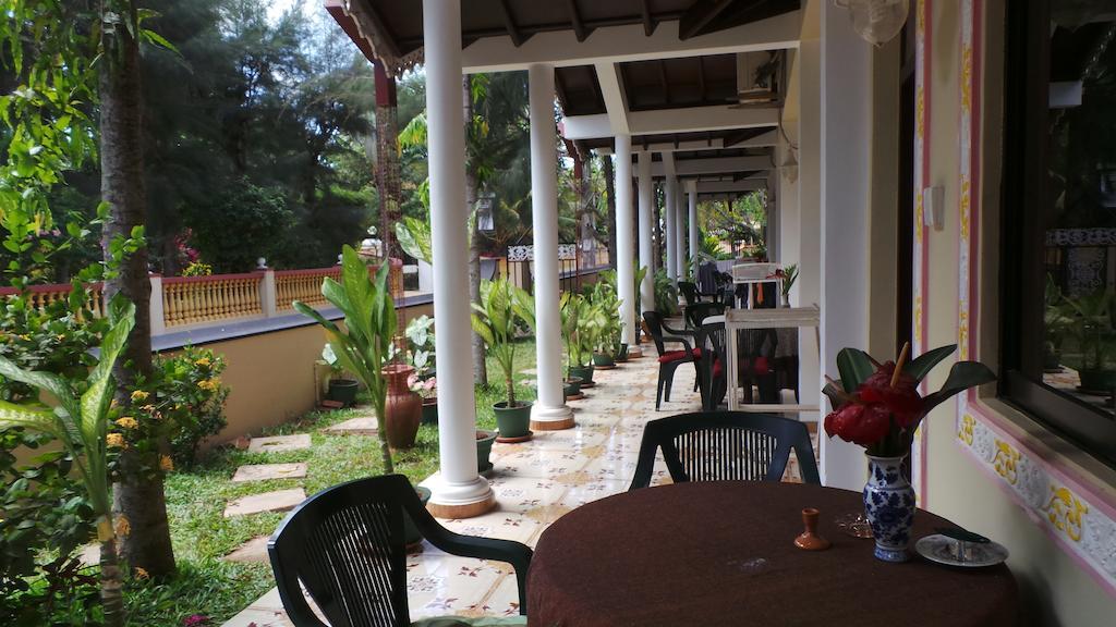 Rico Shadow Guest House & Restaurant Wayikkal Exterior photo