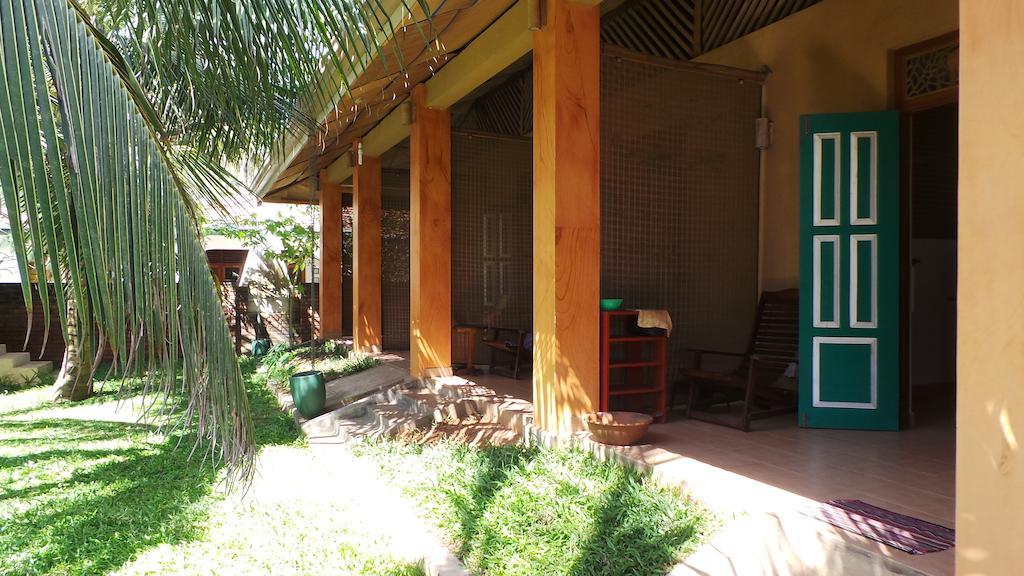 Rico Shadow Guest House & Restaurant Wayikkal Exterior photo